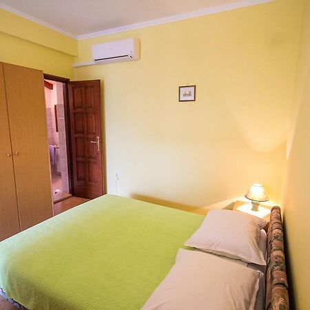 Sandra House With Apartment Umag Bagian luar foto